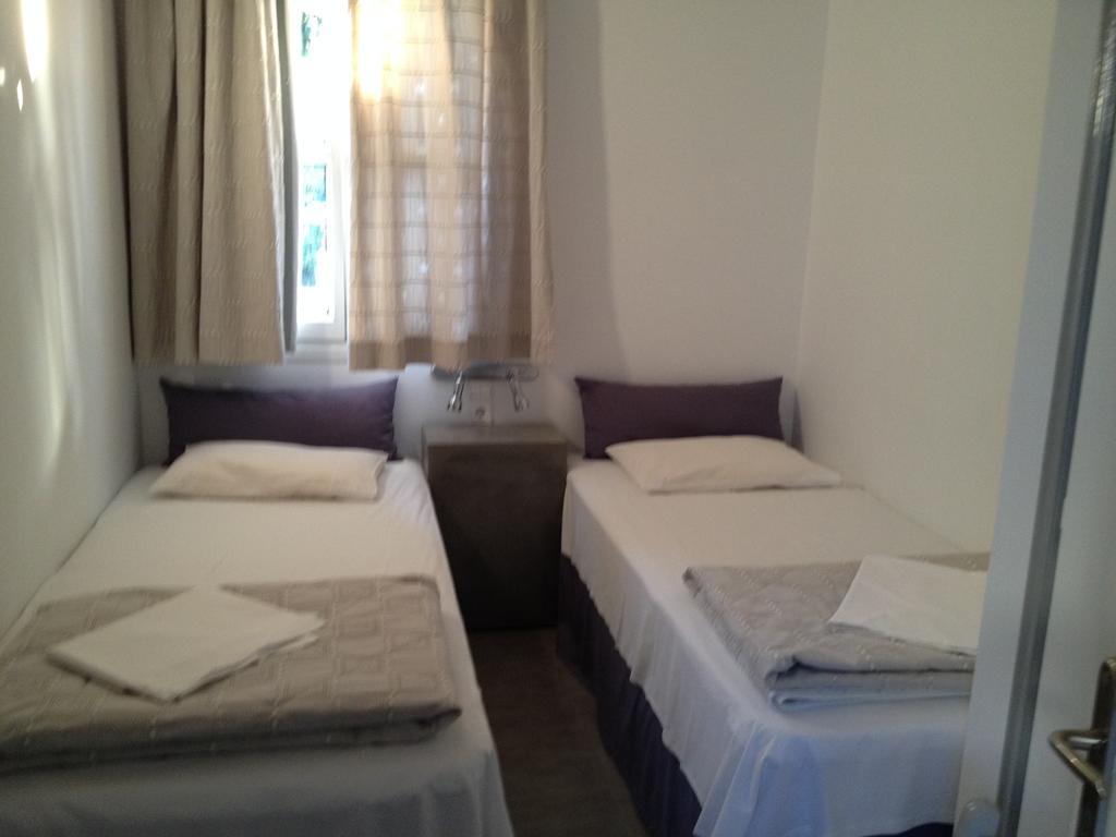 Giannoulis Hotel Adamantas  Zimmer foto